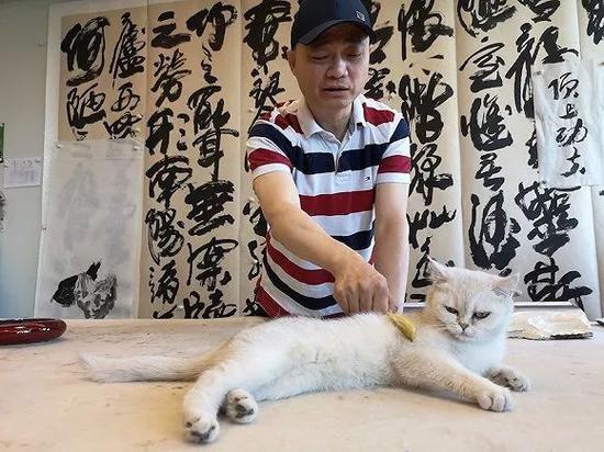 崔永元近照 图片来源:视觉中国