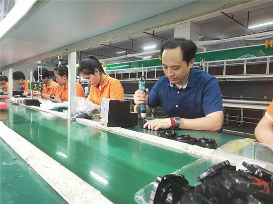 �����ڶ�ݸ������������