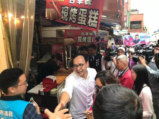全民彩票在哪里看已买彩票,拥有23位姨太太,娶白俄五姐妹陪侍,张宗昌的诗词堪称空前绝后