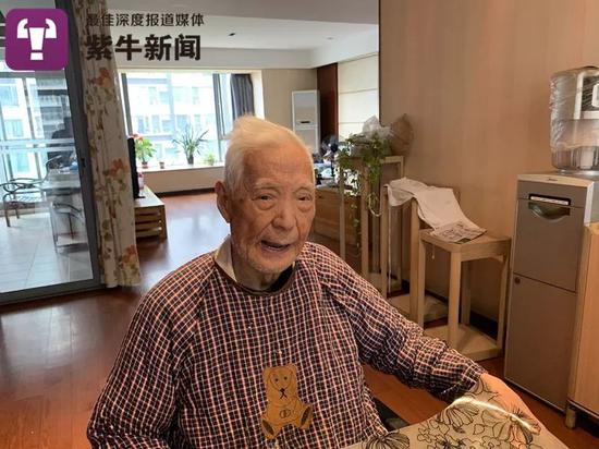 方励的父亲黄公望已然年迈 但他一直心心念念要找到自己母亲的墓葬和族人