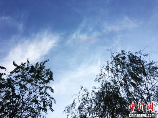 青海西宁上空出现“日华”罕见奇观