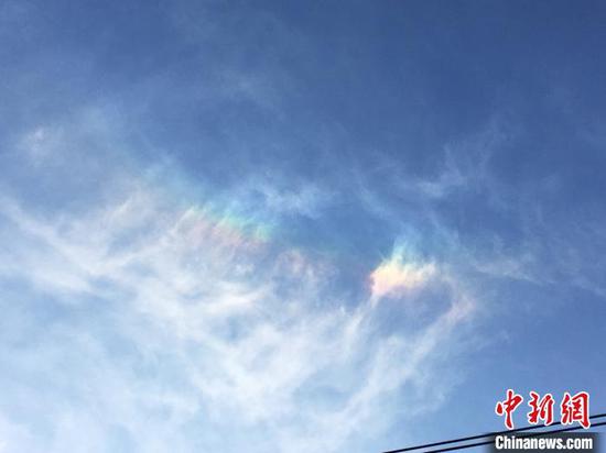 青海西宁上空出现“日华”罕见奇观