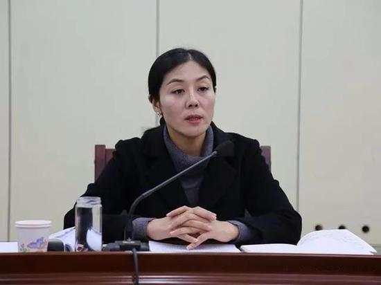 “美女副市长”与市委书记同日“双开”,受贿细节被公开