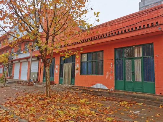 山東德州禹城市張莊鎮張莊村,方某某夫家大門緊閉。圖源:澎湃深圳集運香港