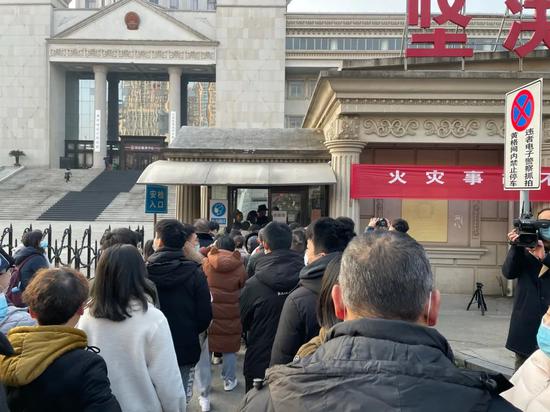 江西省南昌市中级人民法院外 时代周报记者摄