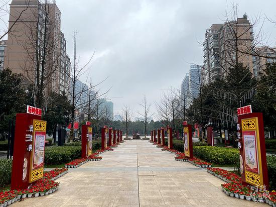 △金元社区广场(总台央视记者李辉拍摄)