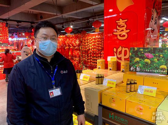 △店长黄东(总台央视记者王鹏飞拍摄)