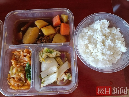 近万人滞留额济纳等待归期:当地午餐免费送 口罩和消毒用品仍短缺