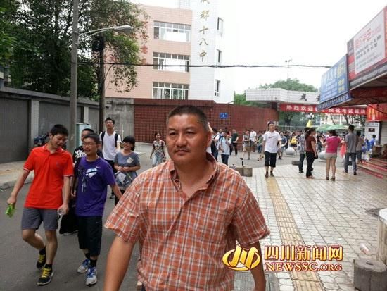 高考钉子户梁实第26次备考,目标川大:如早几年选文科,应该考上了休闲区蓝鸢梦想 - Www.slyday.coM 高考钉子户梁实第26次备考,目标川大:如早几年选文科,应该考上了休闲区蓝鸢梦想 - Www.slyday.coM