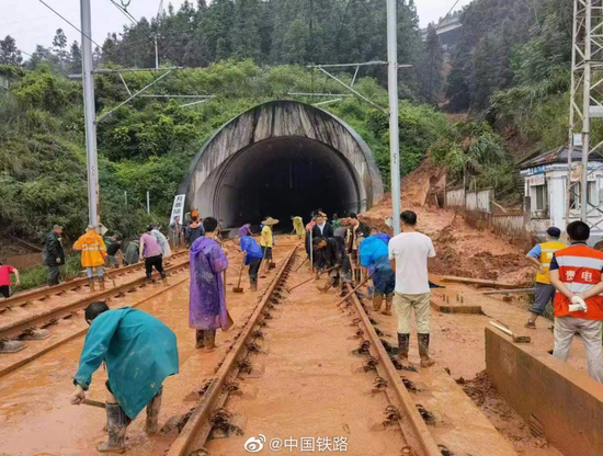 图片来源：中国铁路微博