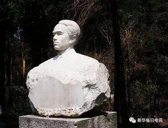 王尔琢烈士塑像(来源:网络)