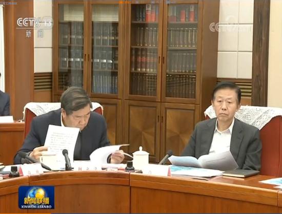 星光娱乐代理 男人不主动又不说分手,女人这条路,才是你最好也最体面的选择