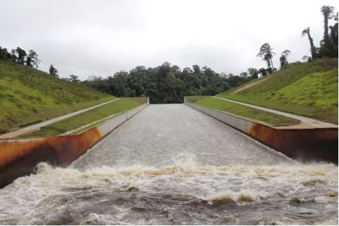 乌鲁都东水坝为文莱提供了长期的水资源储备。人民日报记者 孙广勇摄