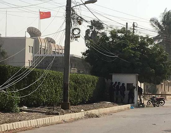 警方赶到事发现场