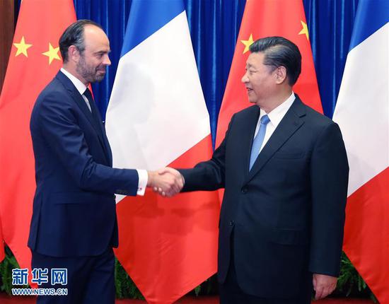 6月25日，国家主席习近平在北京人民大会堂会见法国总理菲利普。