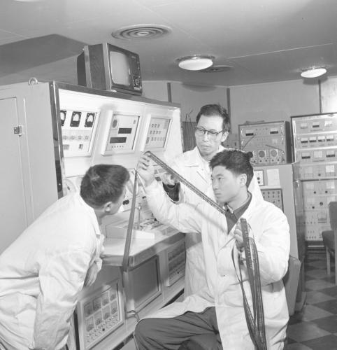  ���������д�Ա�ǽ��з������ݡ�