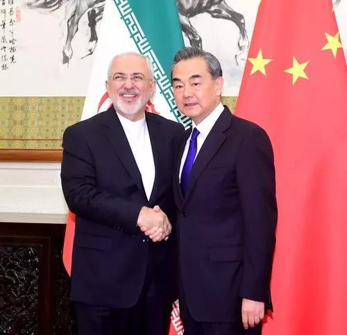 ▲5月13日，国务委员兼外交部长王毅在北京与伊朗外长扎里夫举行会谈。（外交部）