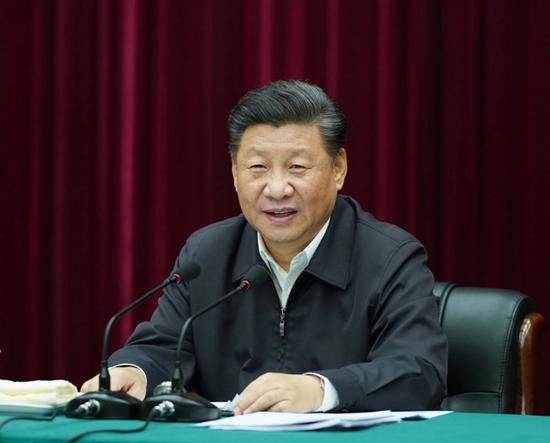 2019年9月18日,习近平在河南主持召开黄河道域生态珍爱和高质量生长座谈会并揭晓主要发言。新华社记者 谢环驰 摄