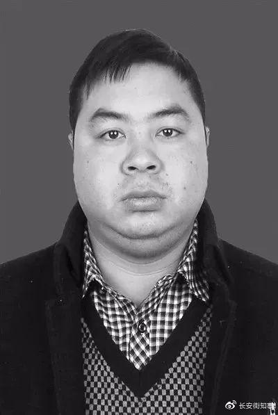 bt365体育赛事投注-「热点」升旗、退休、授衔,3项仪式一起举行是个啥模样?
