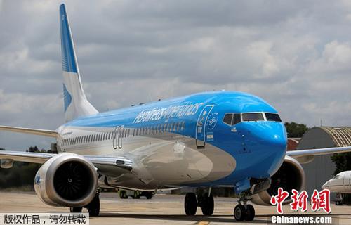 资料图:波音737 MAX 8。