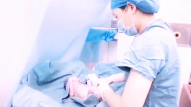 神奇!湖北一雙胞胎兄弟相差10歲