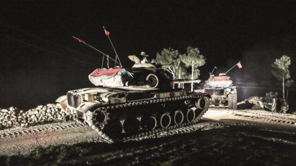 开入伊拉克领土的土耳其坦克。