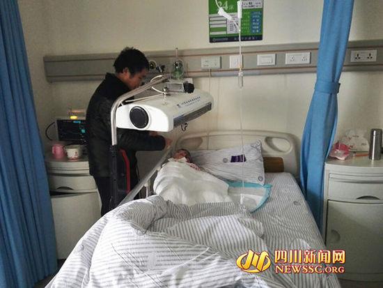 3岁女孩烤火栽进煤炉 大面积烧伤手术费超20万1