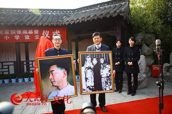 六小龄童小学也在淮安正式启动，周恩来及猴王世家组铜像顺利揭幕。