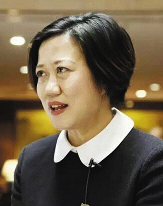 人大代表:建議實(shí)行12年義務(wù)教育 納入學(xué)前教育1