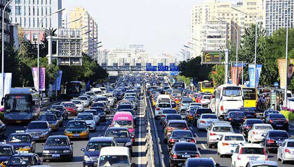 资料图片：北京堵车场景