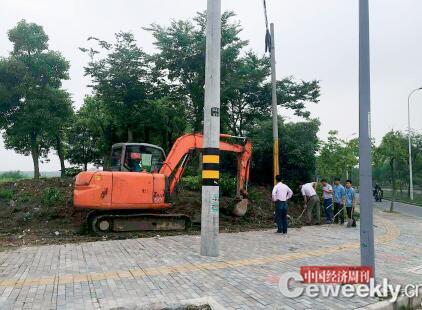 p31-顾村地块清理现场 《中国经济周刊》记者 劳佳迪 摄