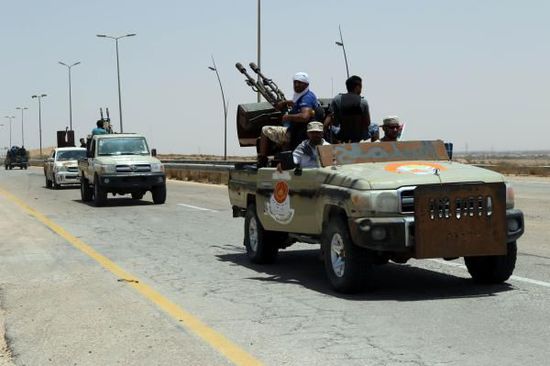 资料图：亲政府的利比亚民兵武装。
