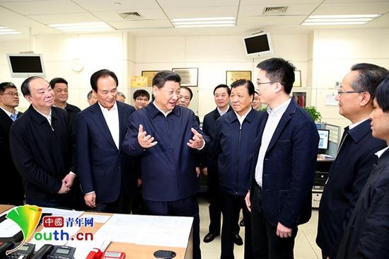 2016年2月19日，习近平总书记到新华社调研，孙铁翔作为基层记者代表向总书记汇报新春走基层采访情况。本人供图