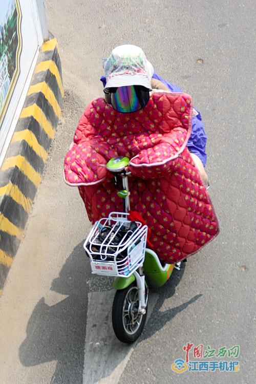 南昌实测：地表温度60℃ 牛排在太阳下熟了