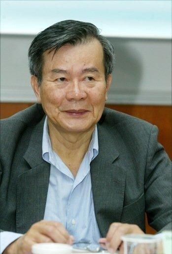 即将出任台当局“驻新加坡代表”的前“国安会副秘书长”江春男，2日深夜酒驾被逮。(台湾《联合报》资料图)