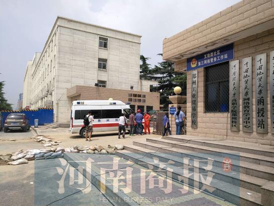 郑州
塌方
失踪
女教师
136小时后被发现 已身亡