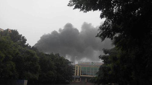 齐鲁制药厂雨中大火 系两名工人操作不当已被行拘