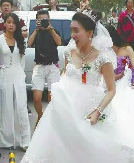 济南“女同”直播婚礼：双方父母祝福 注册登记无望