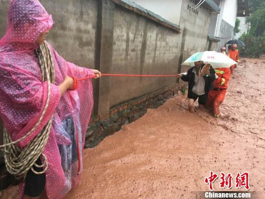 连日强降雨致云南多地受灾。云南消防提供