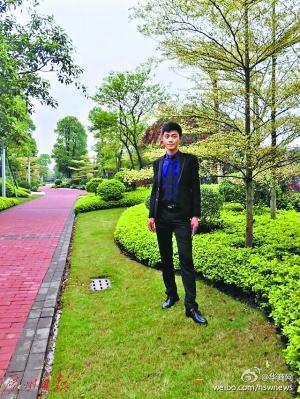 95后少年弃学做中介卖房 先定个1亿的销售目标