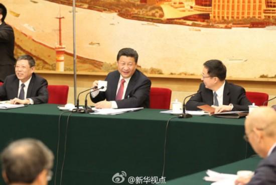 2015年3月5日下午，习近平来到他所在的十二届全国人大三次会议上海代表团参加审议。
