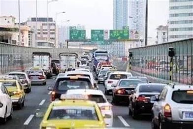 国庆广州机场高速堵车