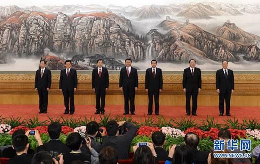 2012年11月15日，新一届中央政治局常委同中外记者见面。新华社记者谢环驰 摄
