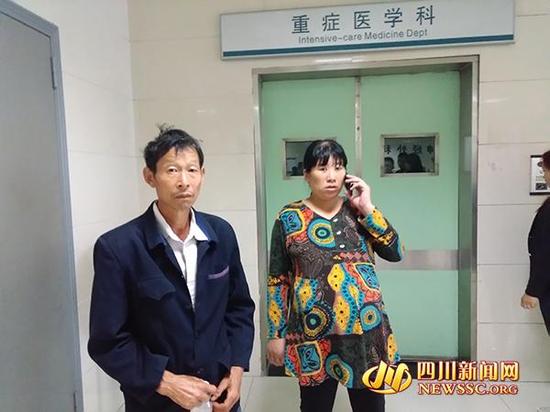 裸体小伙凌晨抢车飞驰 撞翻面包车致2人重伤(图)