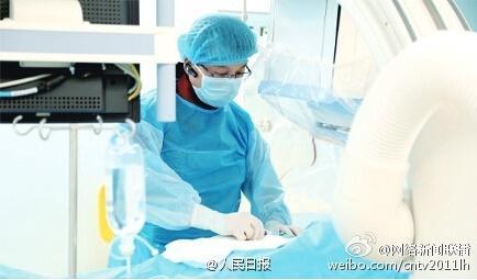 医生婚礼前夜通宵做手术：救人比什么都重要