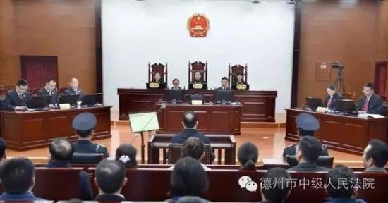 “我给石油人丢了脸,给大庆精神、铁人精神抹了黑,给教育我、帮助我、培养我的石油前辈丢了人,真是无地自容,痛心疾首!”