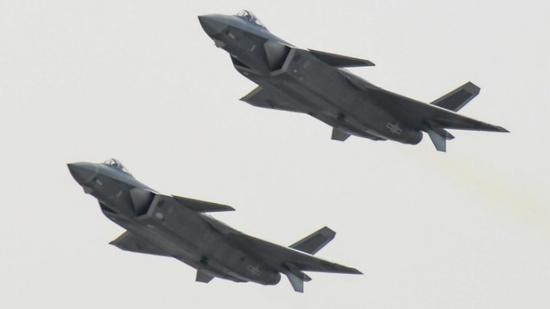 外媒:歼20首次国际航展亮相缩手缩脚 增添谜团