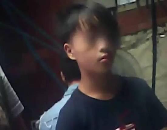 号称“中国服装之都”的江苏常熟,着一条童工链条。