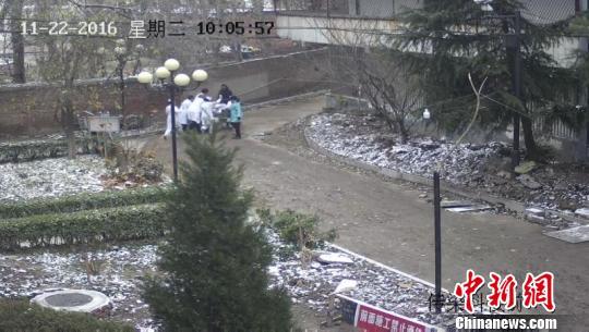 山西长治伤医事件:现场视频曝光受伤医生恢复意识