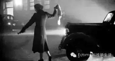 60年前的“伦敦毒雾”可不是被风吹走的 情侣们带着口罩在户外约会